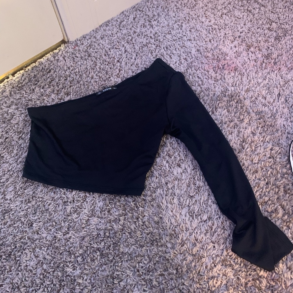 Never worn! Shein one shoulder shirt!